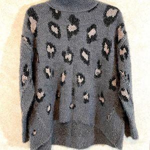 Wonderly XS Multicolor Fuzzy Oversized Mock Neck High-low Sweater SOFT Chic